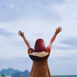 mujer energica con salud integral